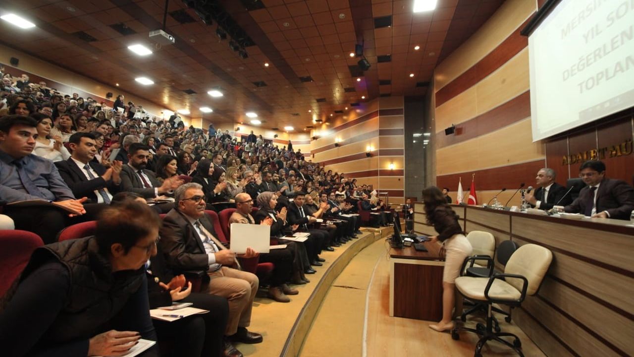 Mersin Adliyesi'nden Rekor Performans: 89 Bin Dosyada Karar Çıktı