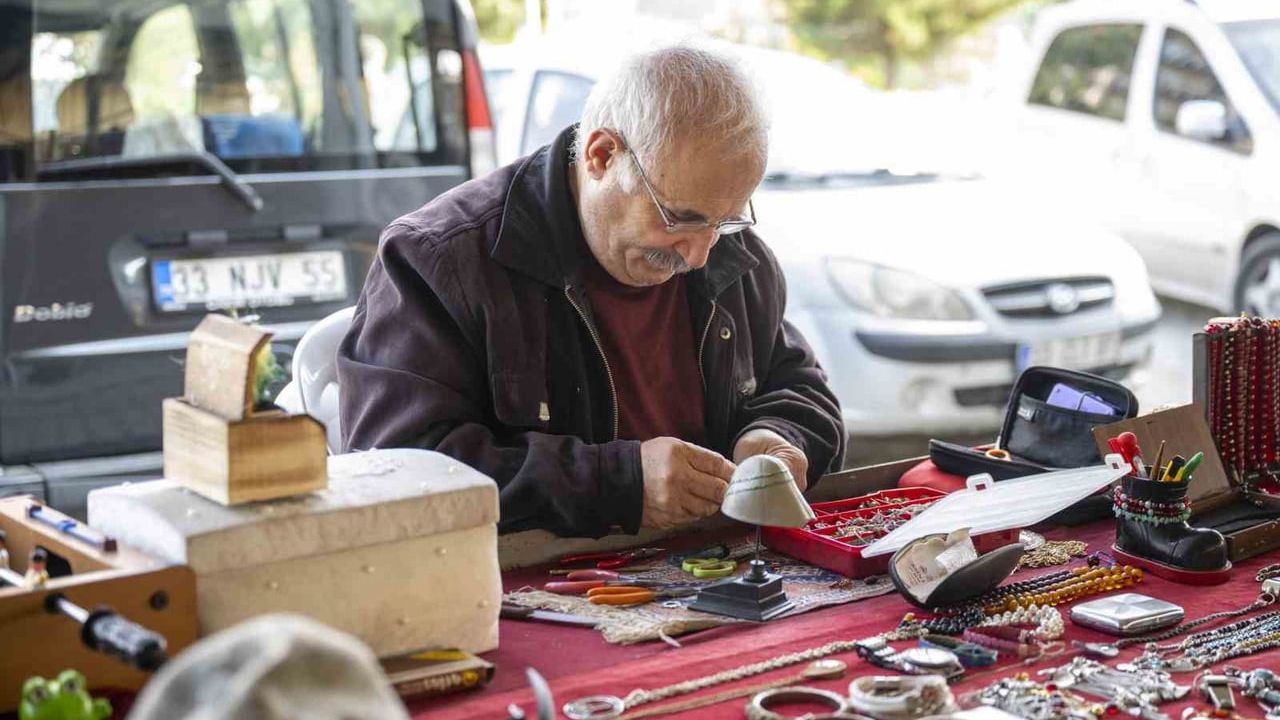 Mersin Antika Pazarı: Nostalji Tutkunlarının Buluşma Noktası