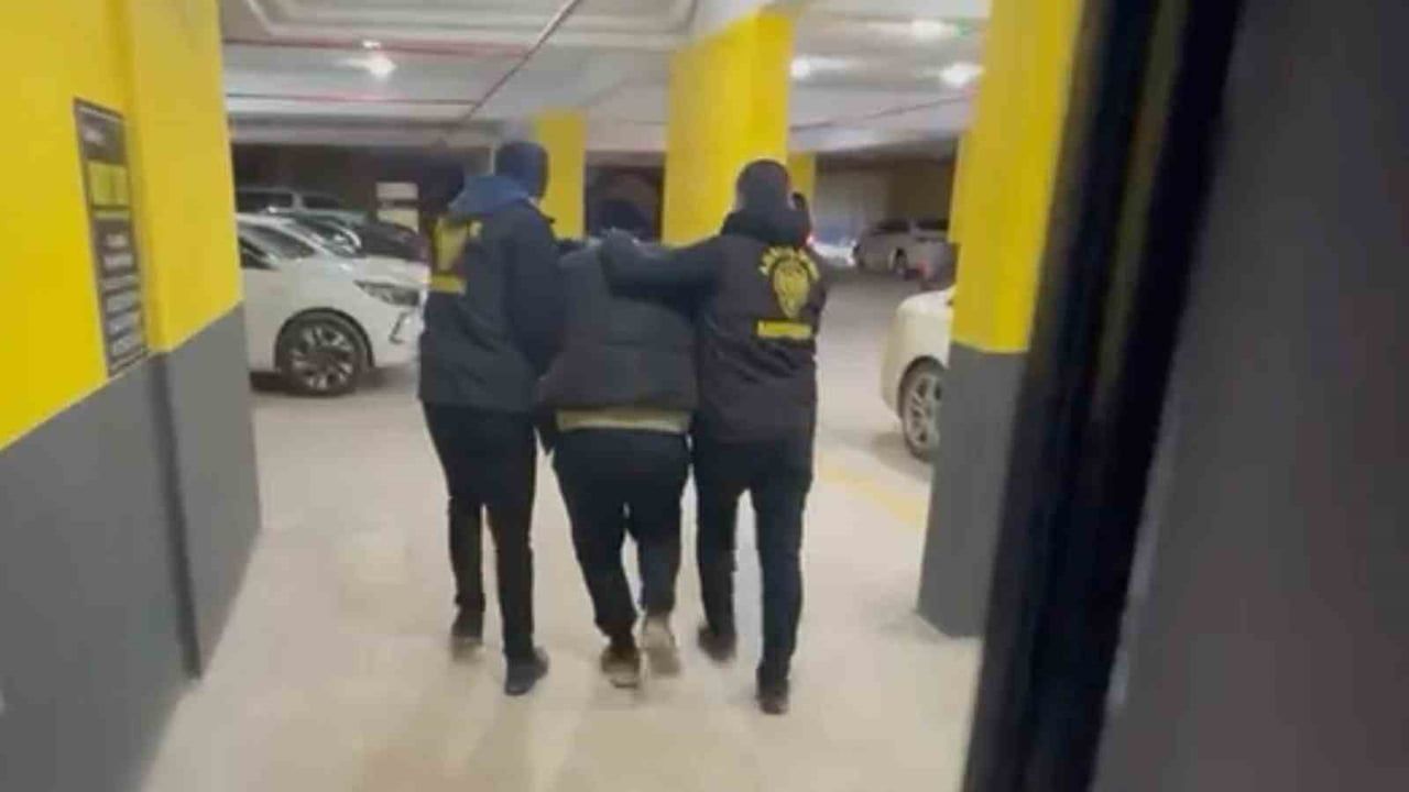 Mersin'de 99 Yıl Hapis Cezası ile Aranan Şahıs Yakalandı