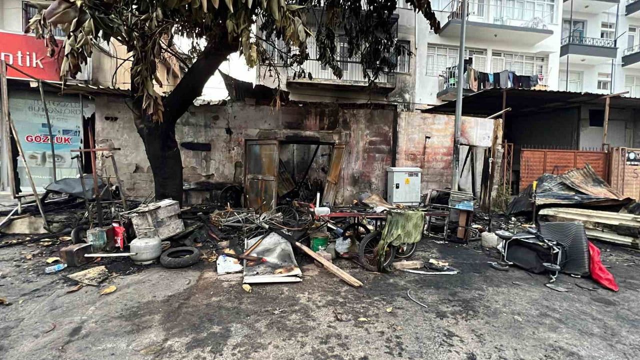 Mersin'de Kundaklama Olayı: 58 Yaşındaki Birey Ağır Yaralandı