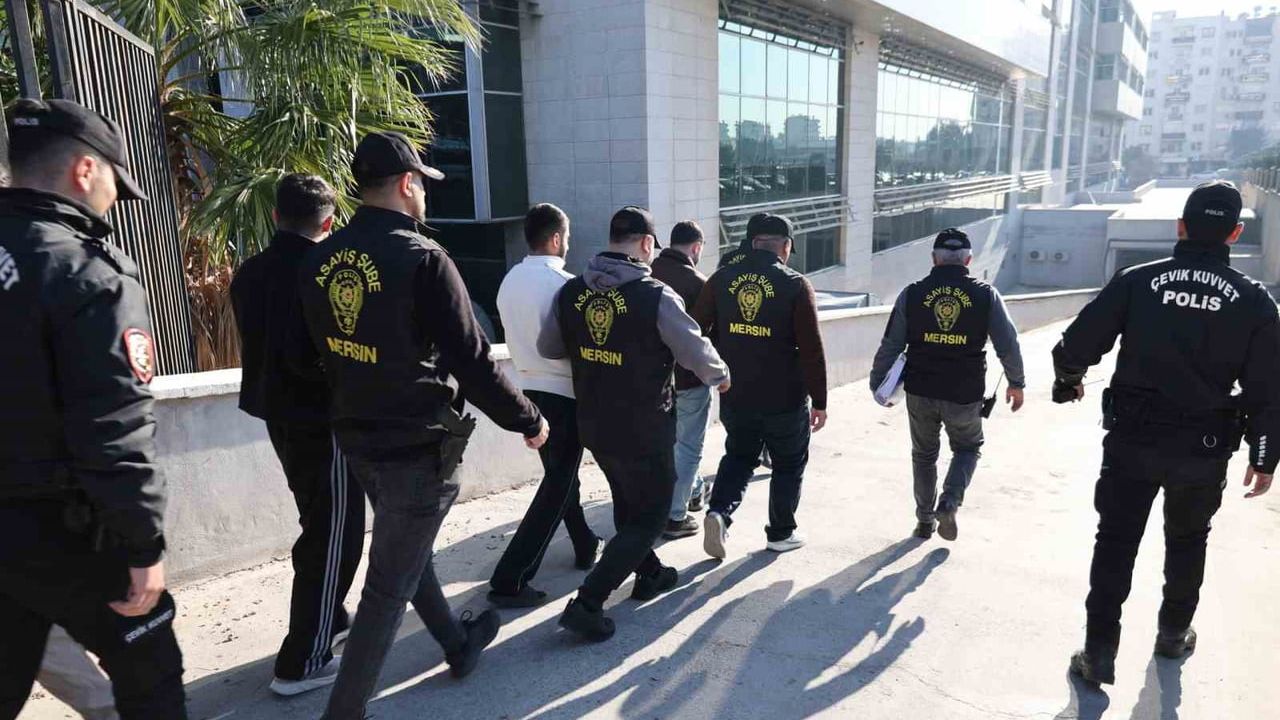Mersin'de Paravan Şirketlerle Dolandırıcılık Operasyonu
