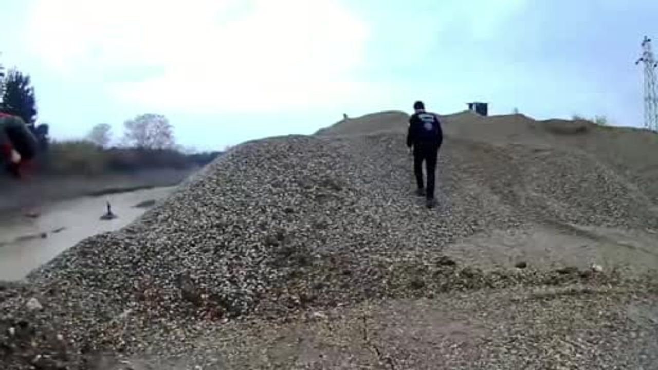 Mersin'de Sağanak Yağıştan Sonra Araçla Suya Düşen Vatandaş Kurtarıldı