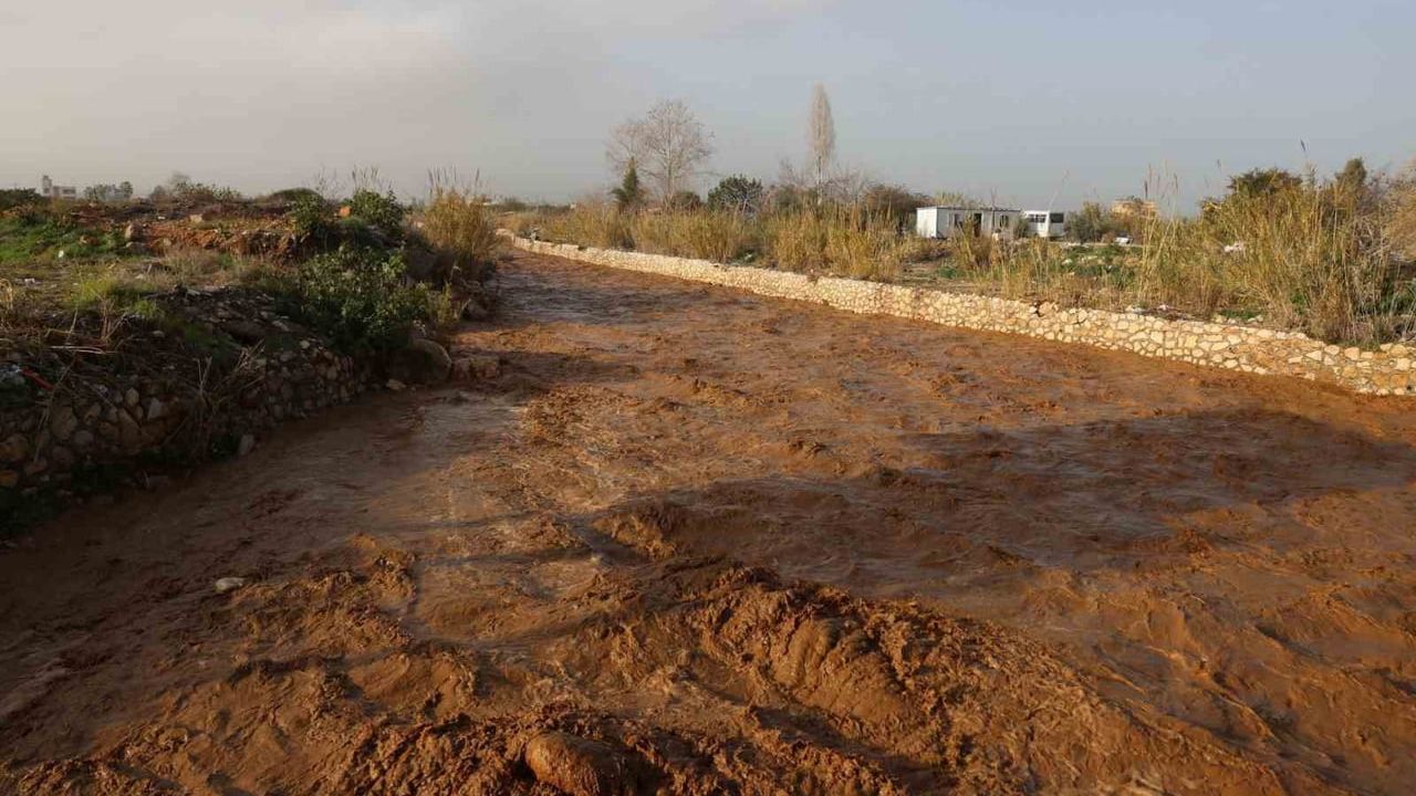 Mersin'de Sel Felaketi: 51 Ev ve İş Yeri Zarar Gördü