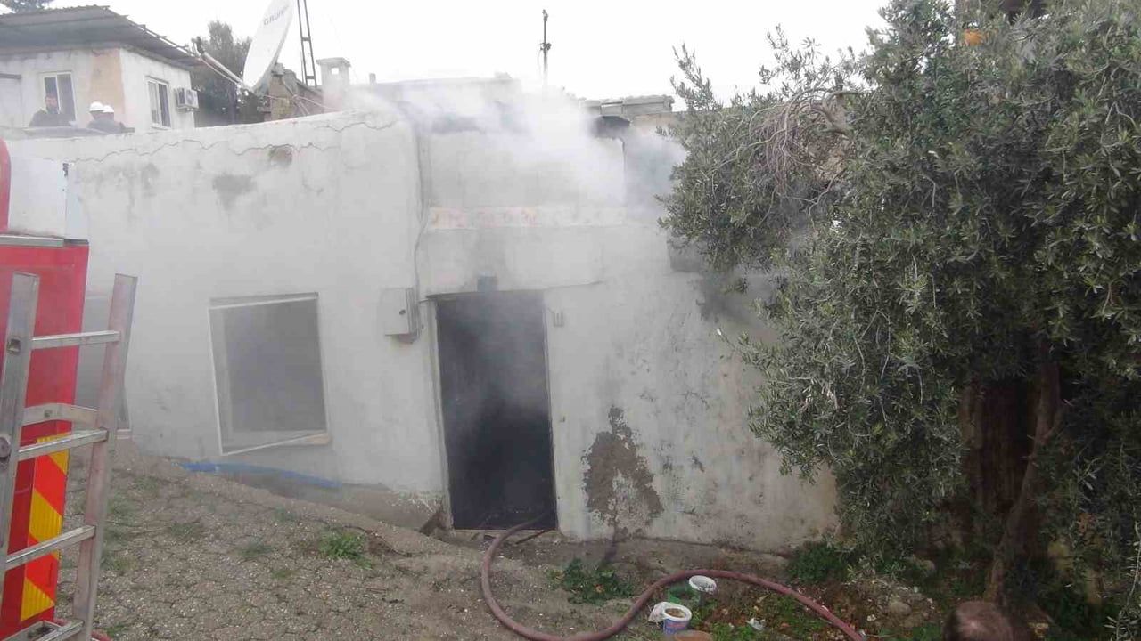 Mersin Silifke'de Ev Yangını: Maddi Hasar Büyüdü