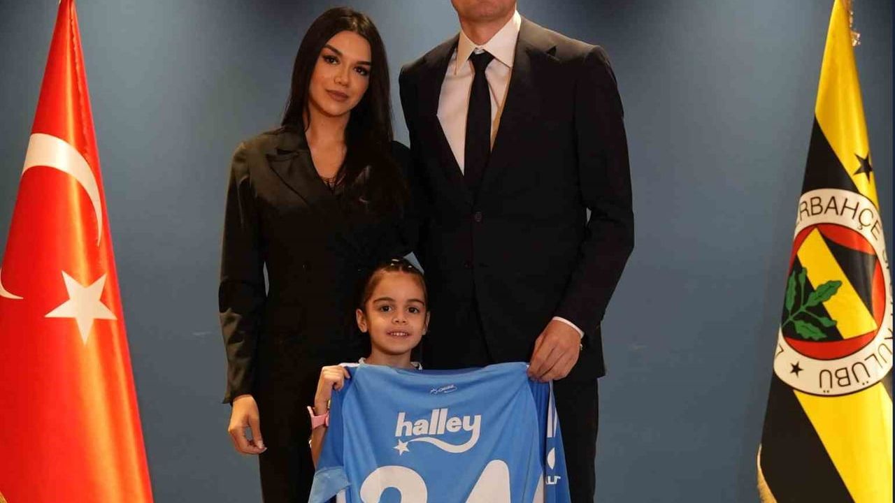 Mert Günok Fenerbahçe'ye Geri Döndü