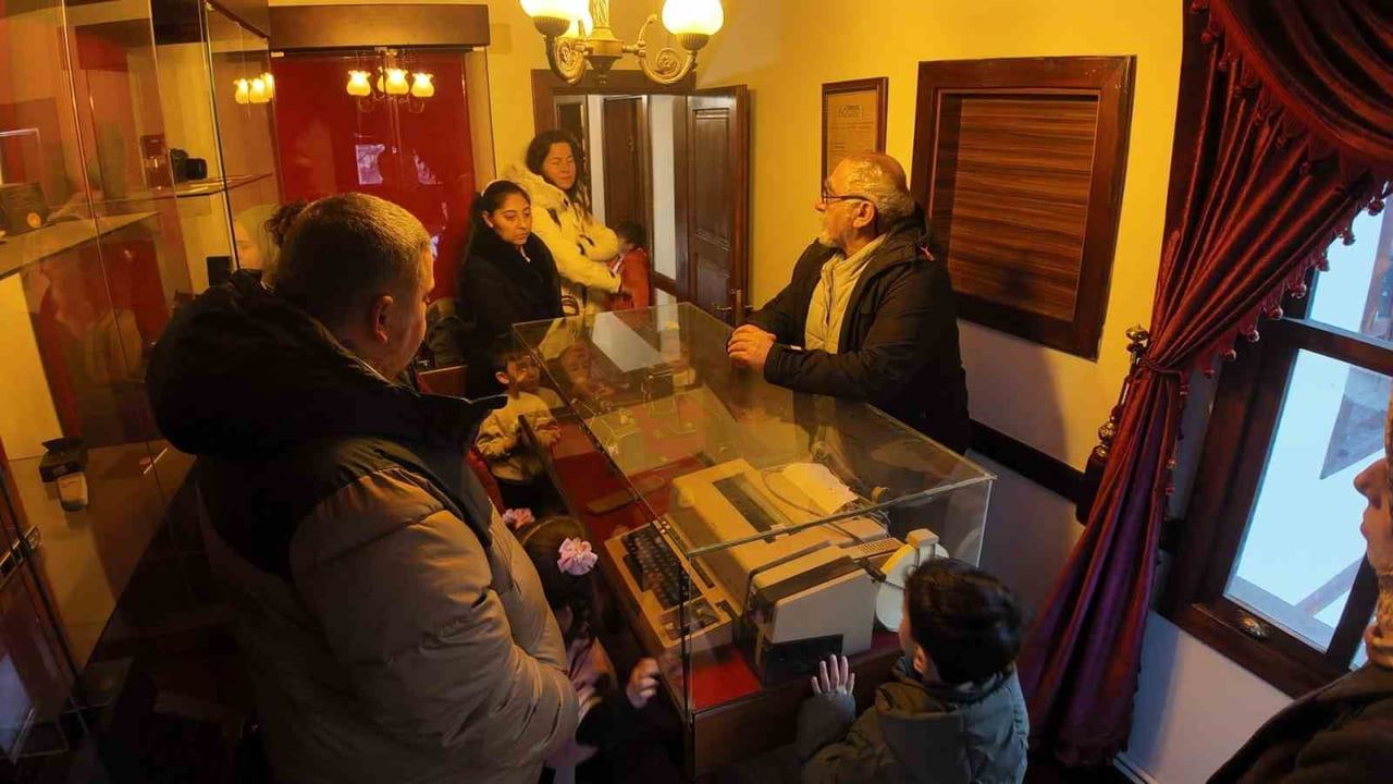 Minik Öğrenciler Kocaeli Basın Müzesi'ni Ziyaret Etti