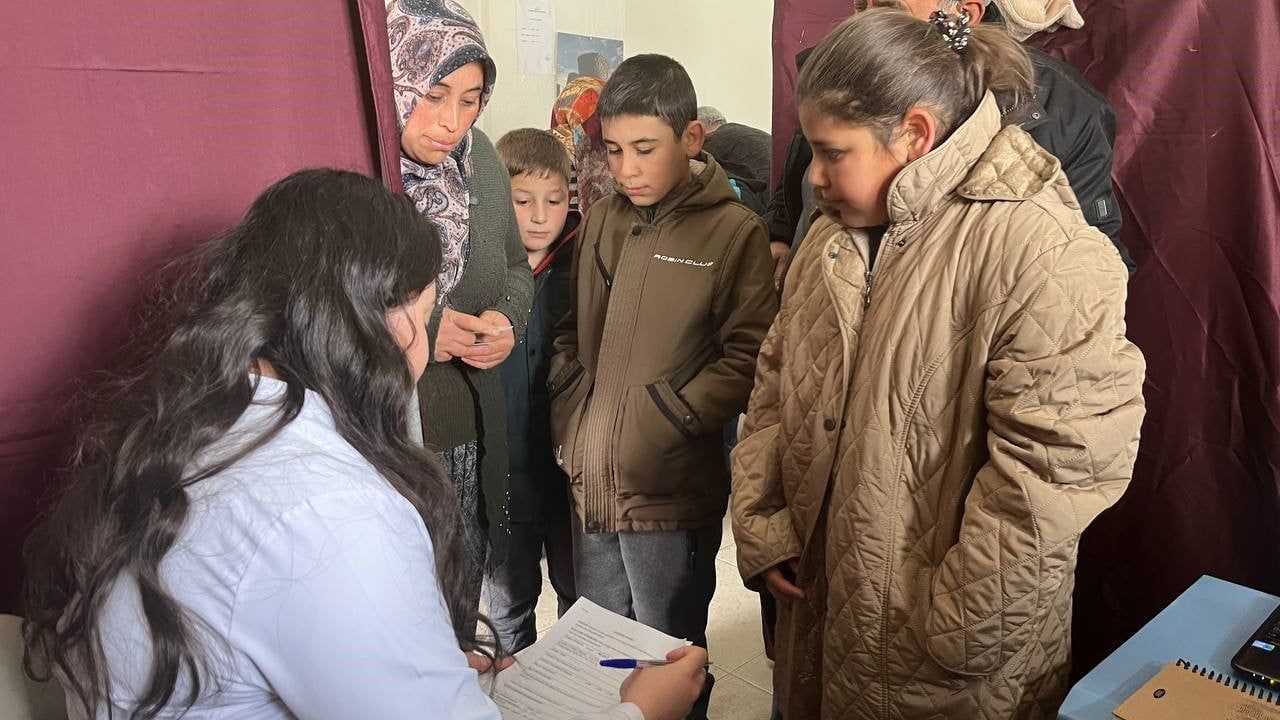 Mobil Sağlık Timleri Uzak Noktalardaki Vatandaşlara Sağlık Hizmeti Sunuyor