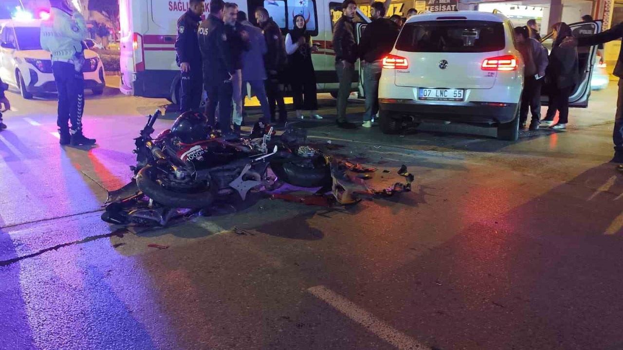 Motosiklet Kazasında Kaskını Kız Arkadaşına Veren Genç Hayatını Kaybetti