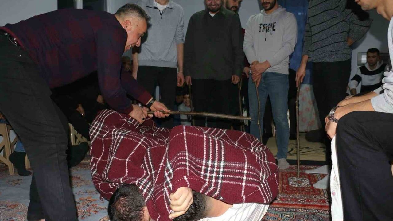 Mudurnu'da Geleneksel Birikme Geceleri Kahkahalarla Yaşatıldı