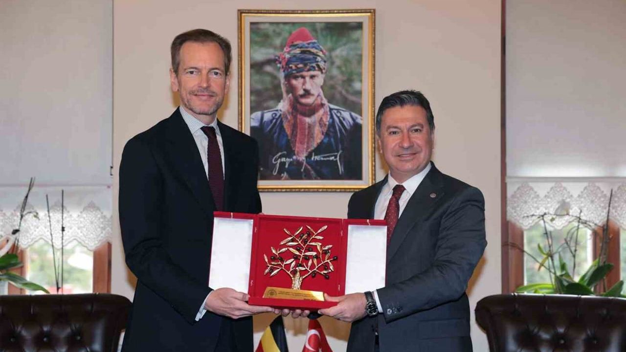 Muğla Belediye Başkanı Aras, Belçika Büyükelçisi'ni Ağırladı