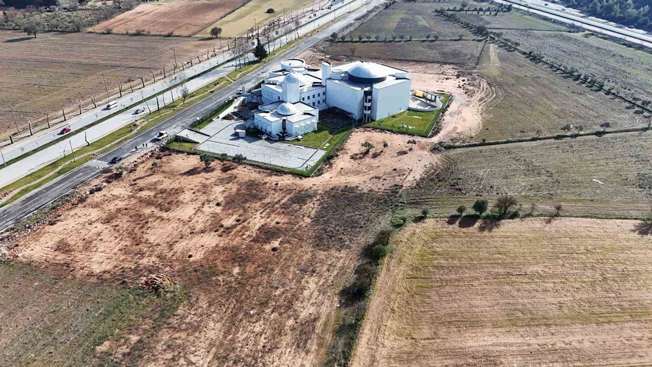 Muğla Büyükşehir Belediyesi Yeşil Alanları Geliştiriyor