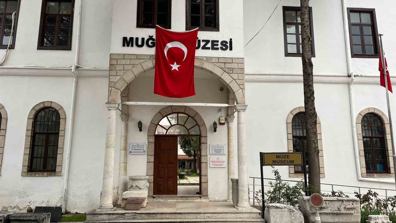 Muğla'da Türk Bayraklarıyla Milli Birlik Vurgusu
