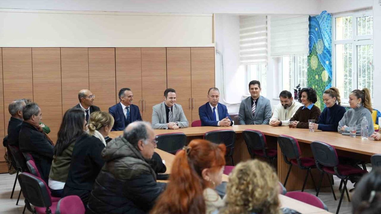Muğla İl Milli Eğitim Müdürü Emre Çay Öğretmenlerle Buluştu