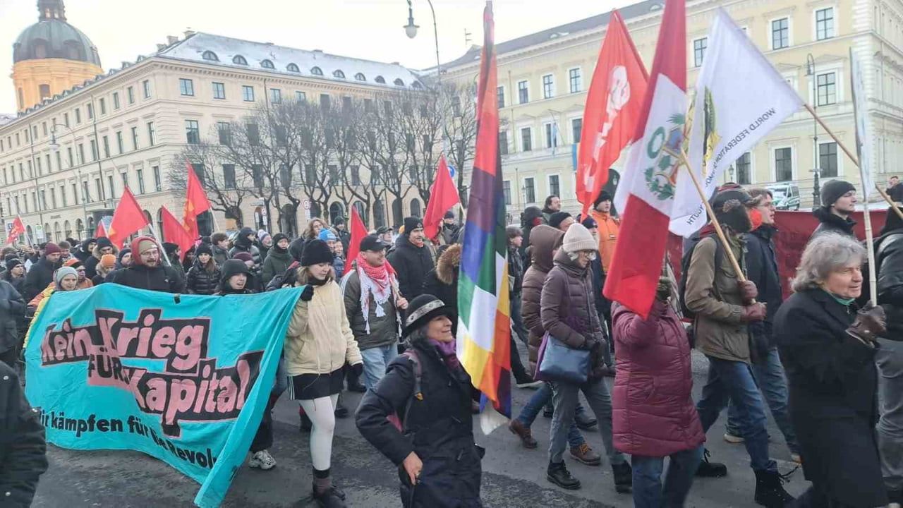 Münih'te ABD'nin Venezuela Müdahalesine Protesto