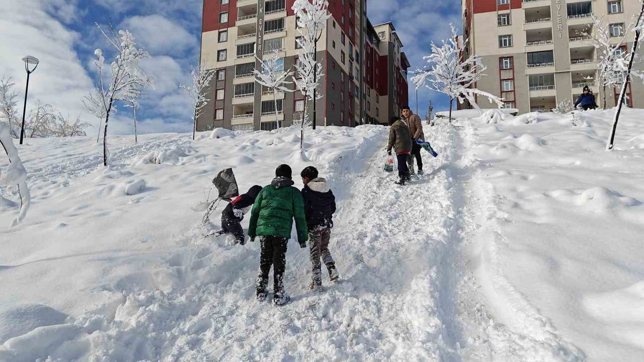 Muş'ta Okullara Kar Tatili
