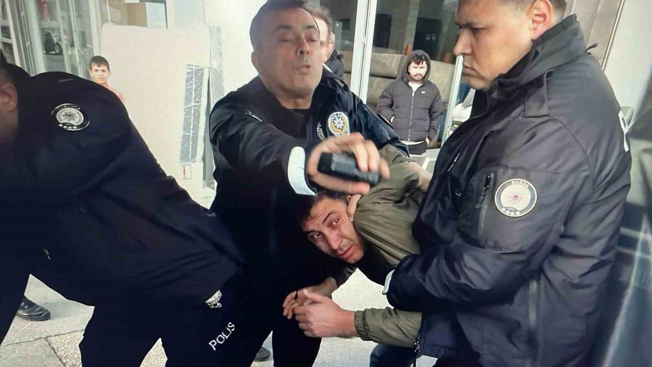 Mustafa Bozbey'e Saldırı Girişimi: İki Kardeş Serbest Bırakıldı