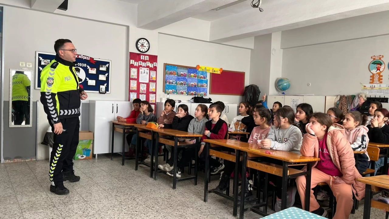 Nazilli'de Öğrencilere Güvenli Trafik Eğitimi Verildi