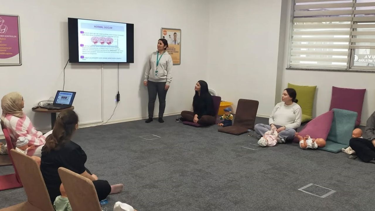 Nazilli Gebe Okulu'nda Anne Adaylarına Eğitimler Devam Ediyor