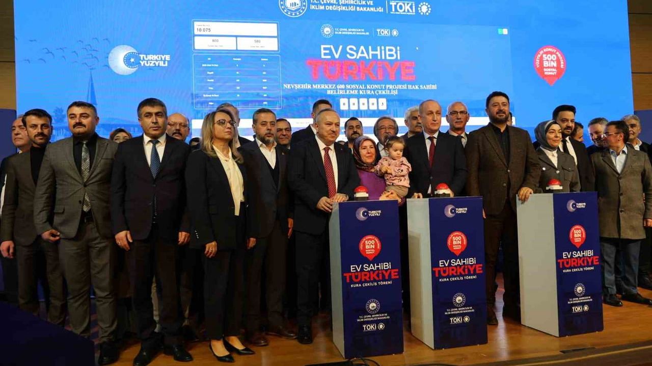 Nevşehir'de 2 Bin 368 Konutun Kura Çekimi Gerçekleşti