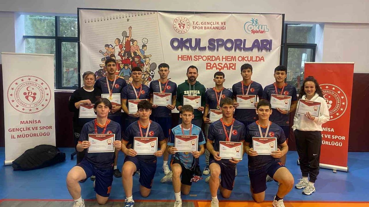 Okul Sporları Voleybol Gençler (A) Grup Müsabakaları Manisa'da Sona Erdi