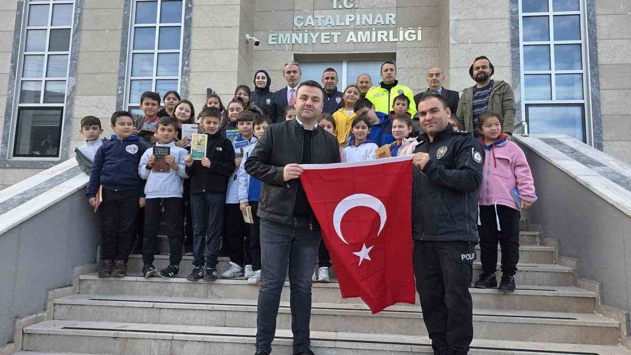 Ordu'da Öğrenciler Emniyet Teşkilatı ile Birlikte Kitap Okudu