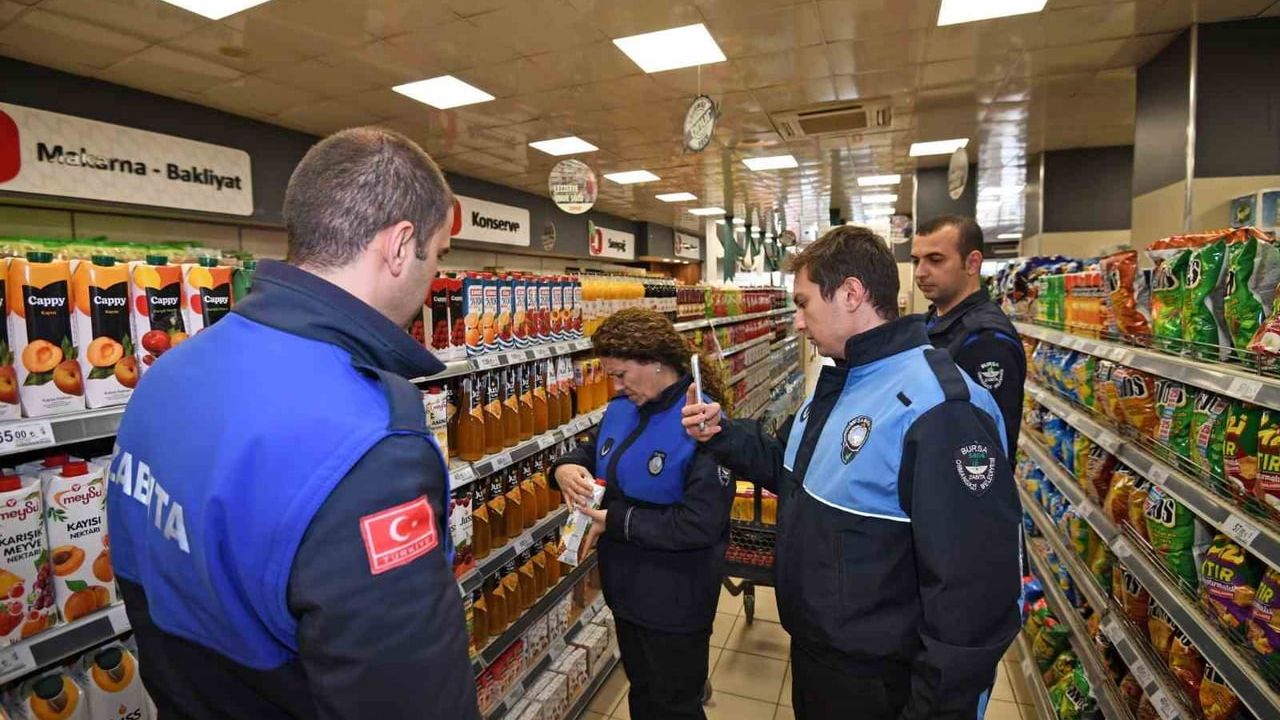 Osmangazi'de Zabıta Ekiplerinin Etiket Denetimi