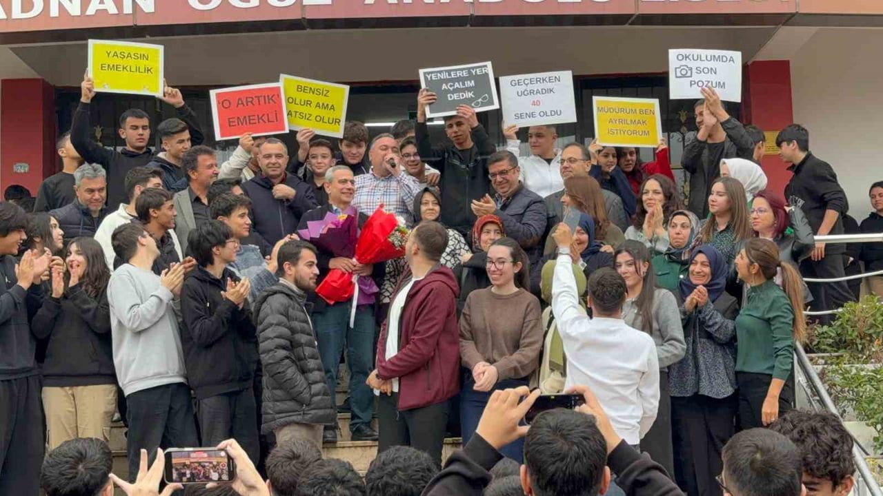 Osmaniye'de 40 Yıllık Eğitim Serüveni Alkışlarla Son Buldu