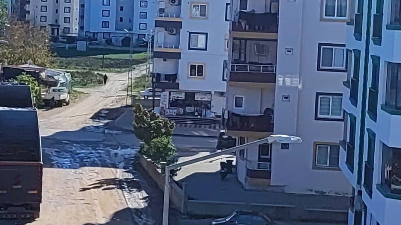 Osmaniye'de Merdiven Boşluğuna Düşen Adam Hayatını Kaybetti