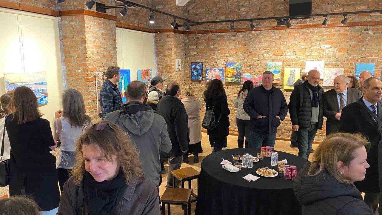 Otizmli Ressam Alp Eren Candan'ın Sergisi Sanatseverlerle Buluştı