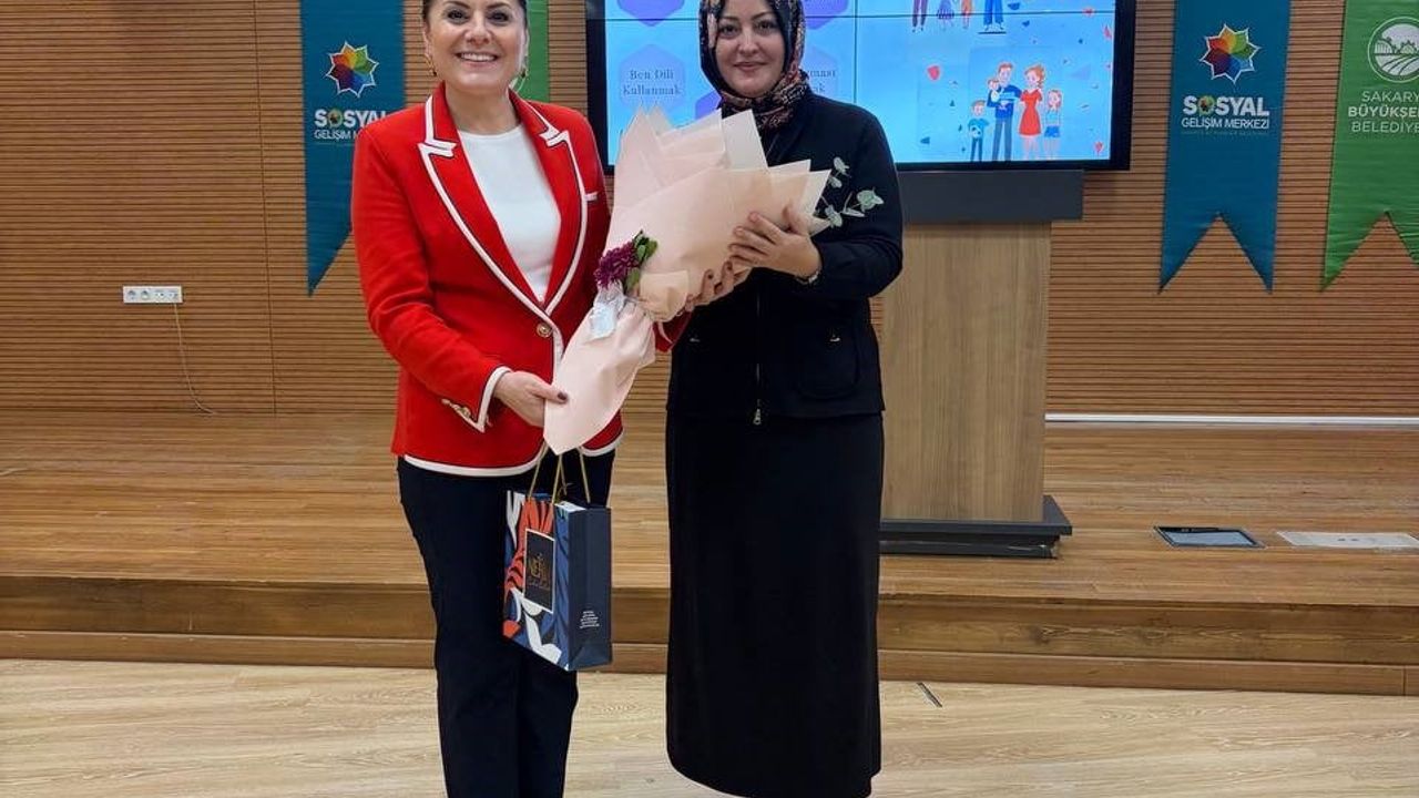 Özel Gereksinimli Bireylerin Ailelerine İletişim Eğitimi Verildi