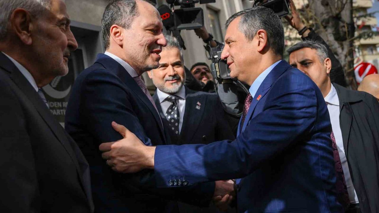 Özgür Özel, Fatih Erbakan'ı Ziyaret Etti: Emeklilik ve Ekonomik Sorunlar Gündemde