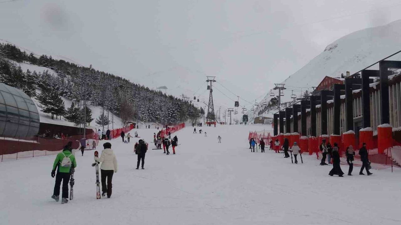 Palandöken'de Sömestir Tatili Yoğunluğu Artıyor