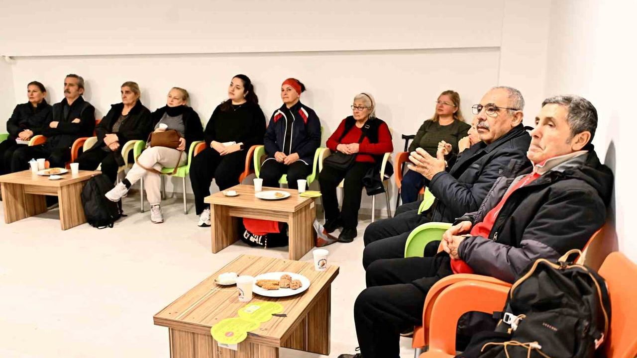 Parkinson Akademi Üyelerine Yaşam Tarzı Eğitimi