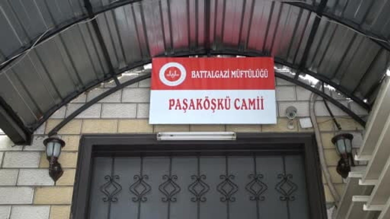 Paşaköşkü Camisi'nin Minare Onarımı Başladı