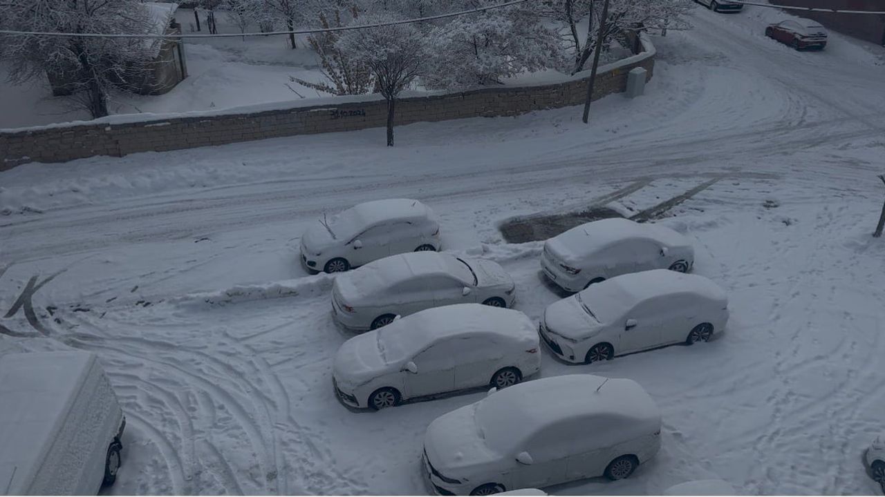 Patnos'ta Kar Yağışı Etkili Oldu