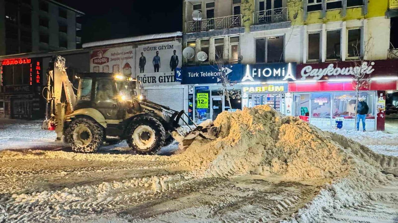 Patnos'ta Karla Mücadele Çalışmaları Aralıksız Devam Ediyor