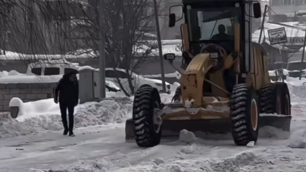 Patnos'ta Karla Mücadele Çalışmaları Sürüyor