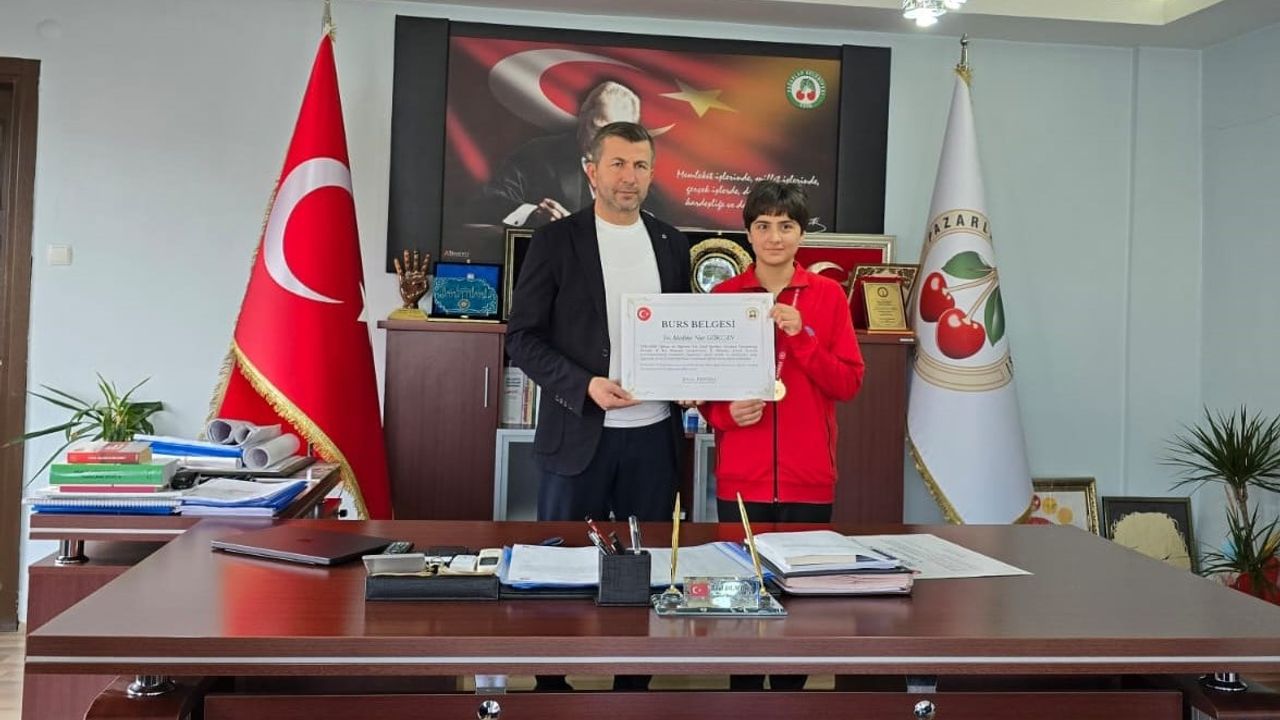 Pazarlar Spor Lisesi'nden Başarıya Ödül ve Burs Desteği