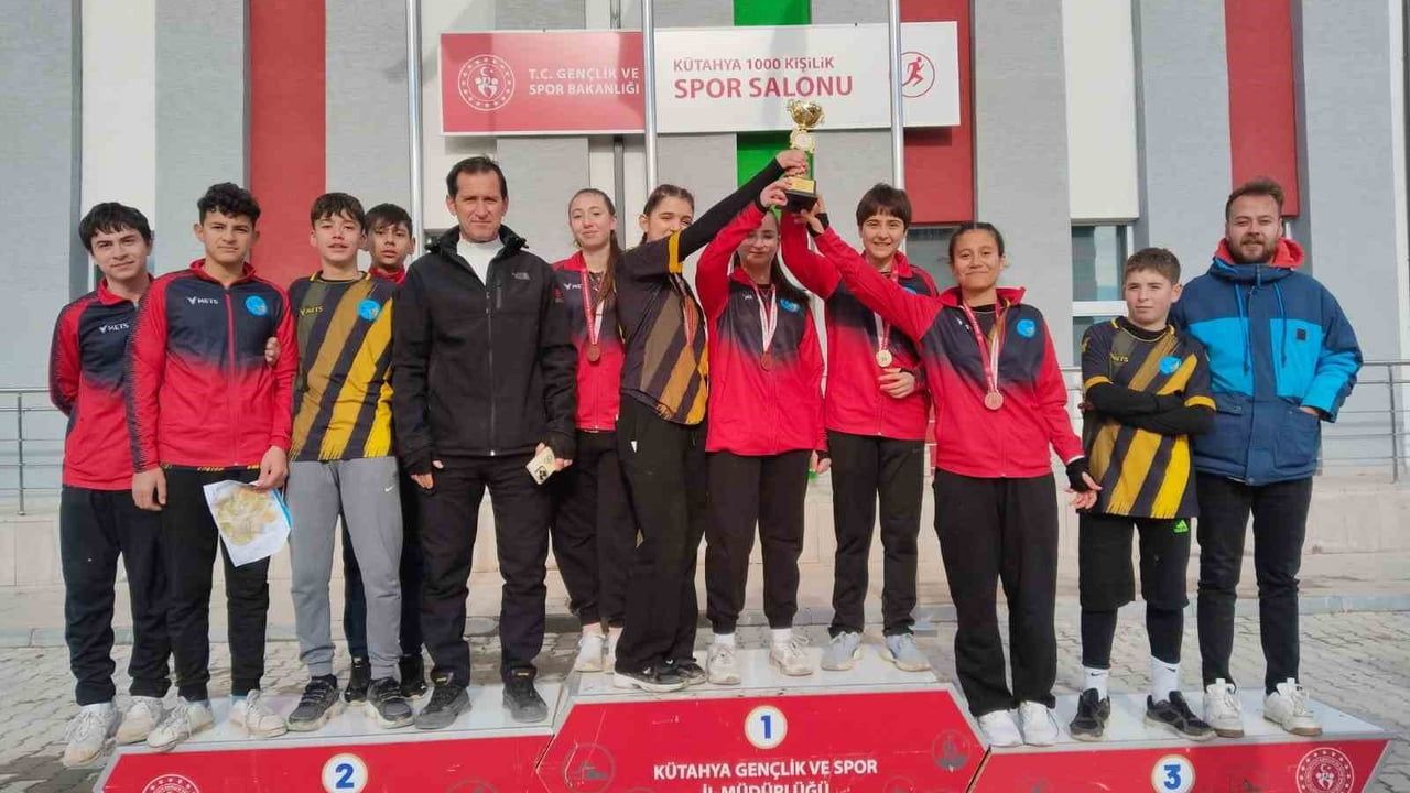 Pazarlar Spor Lisesi'nin Oryantiring Başarısı