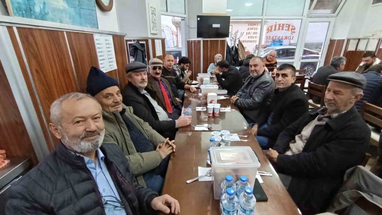 Pazaryeri İlçesi'nde Duygusal Veda: Ayhan Öztürk'ün Yeni Dönemi