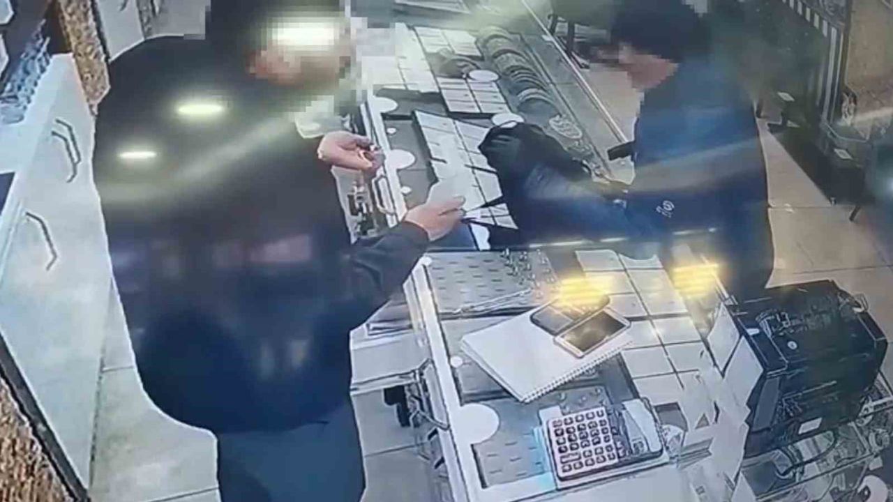 Pendik'te Oyuncak Silah ile Soygun Girişimi: Şüpheli Tutuklandı