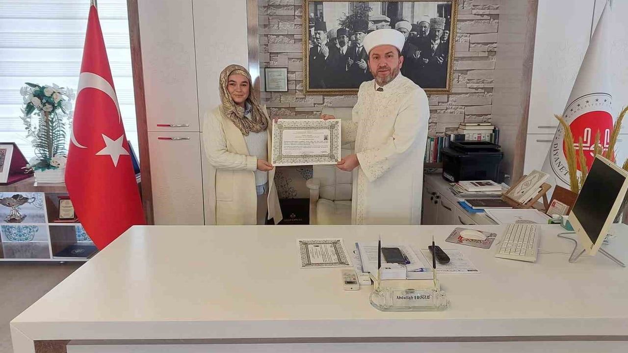 Polonya Vatandaşı Oksana, İslam Dinini Seçip Meryem İsmini Aldı