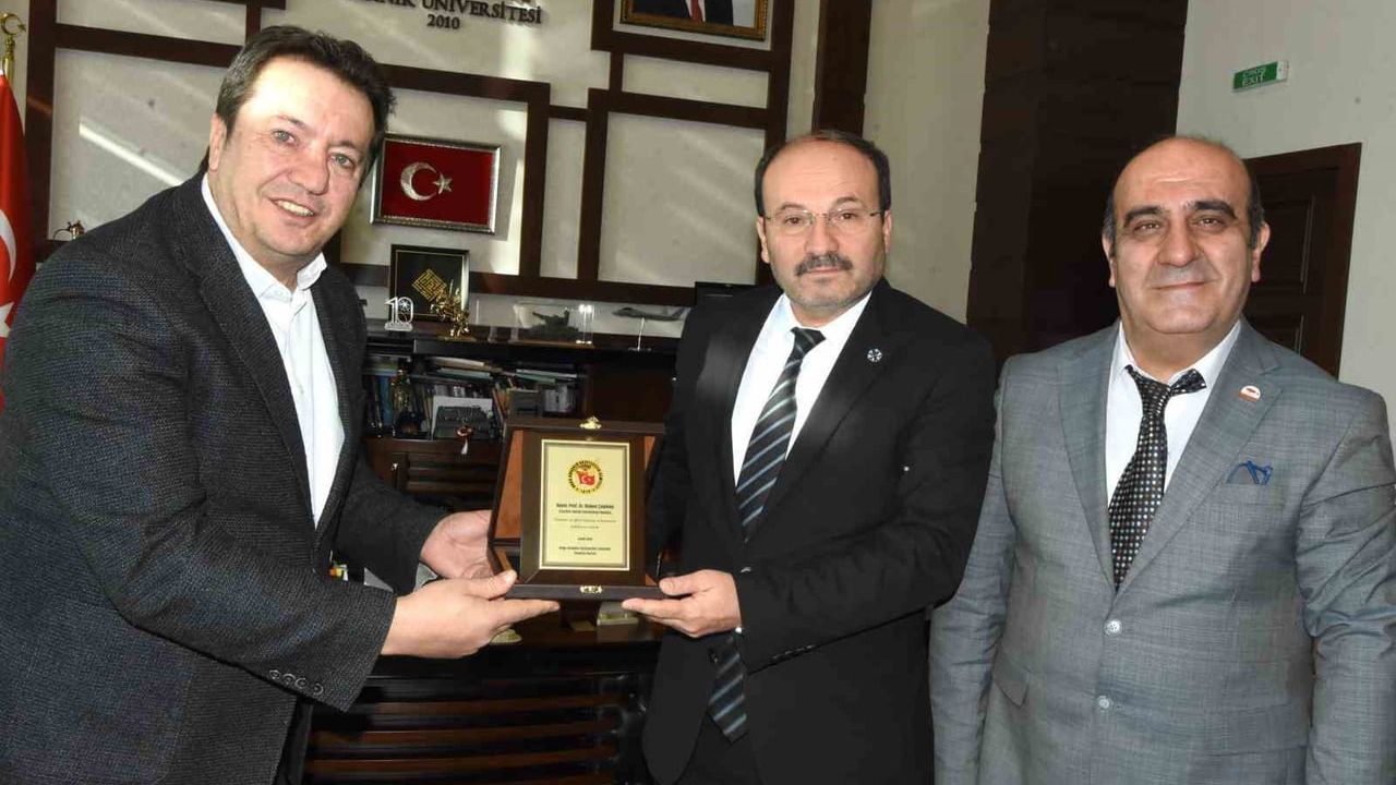 Rektör Çakmak’tan DAGC ve DGF'ye Ziyaret