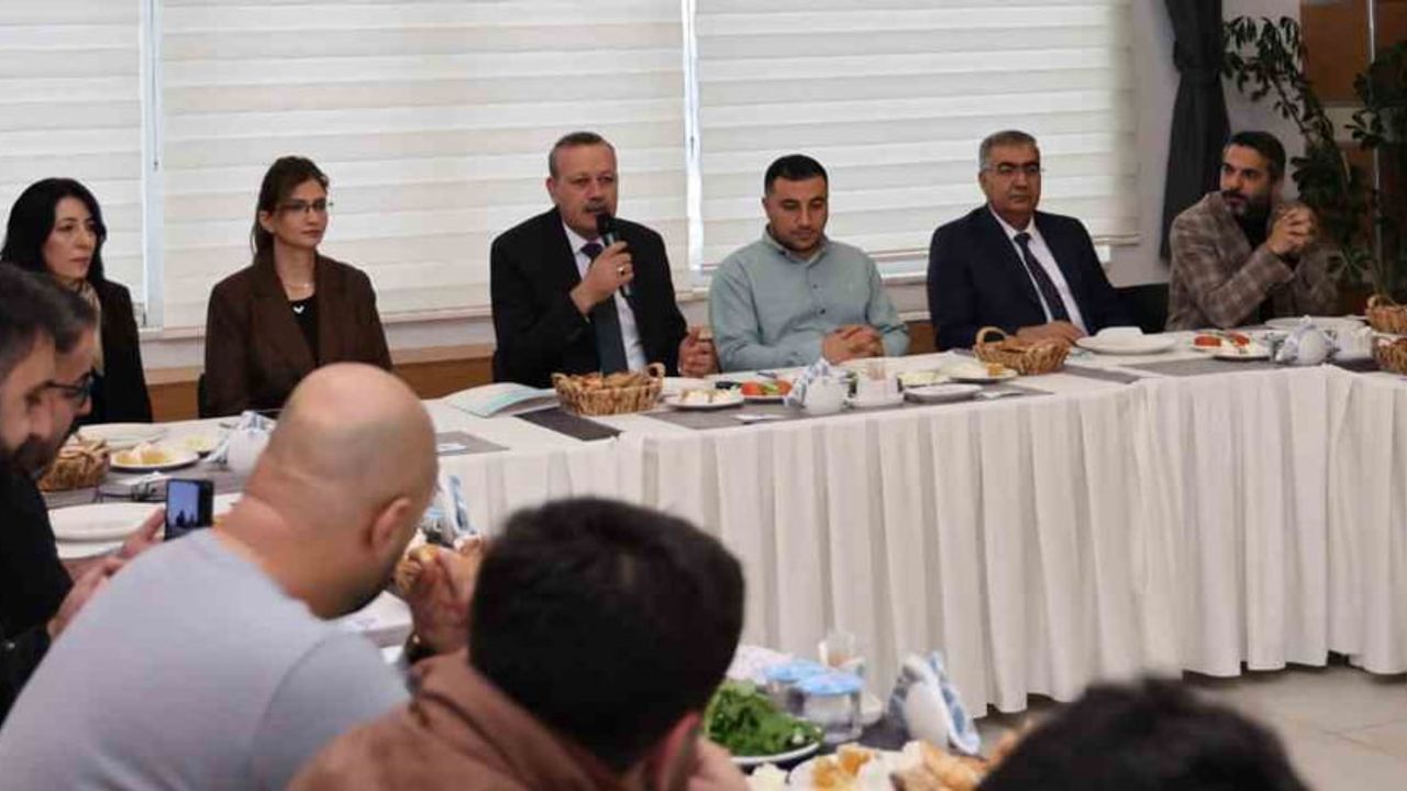 Rektör Elmastaş, Gazetecilerle Bir Araya Geldi