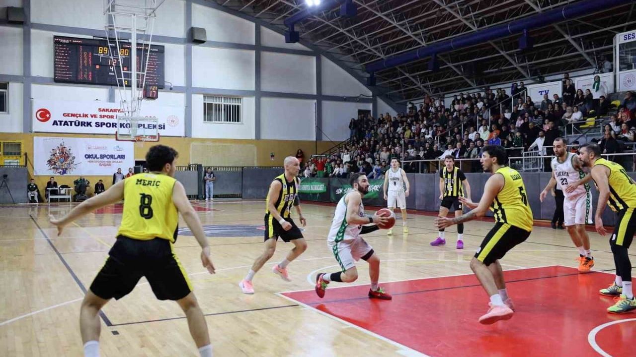 Sakarya Büyükşehir Basketbol, 12. Galibiyetini Elde Etti