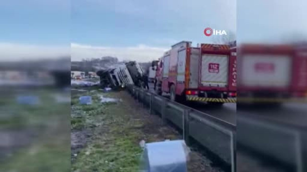 Sakarya'da Tır Kazası: Sürücü Yaralandı