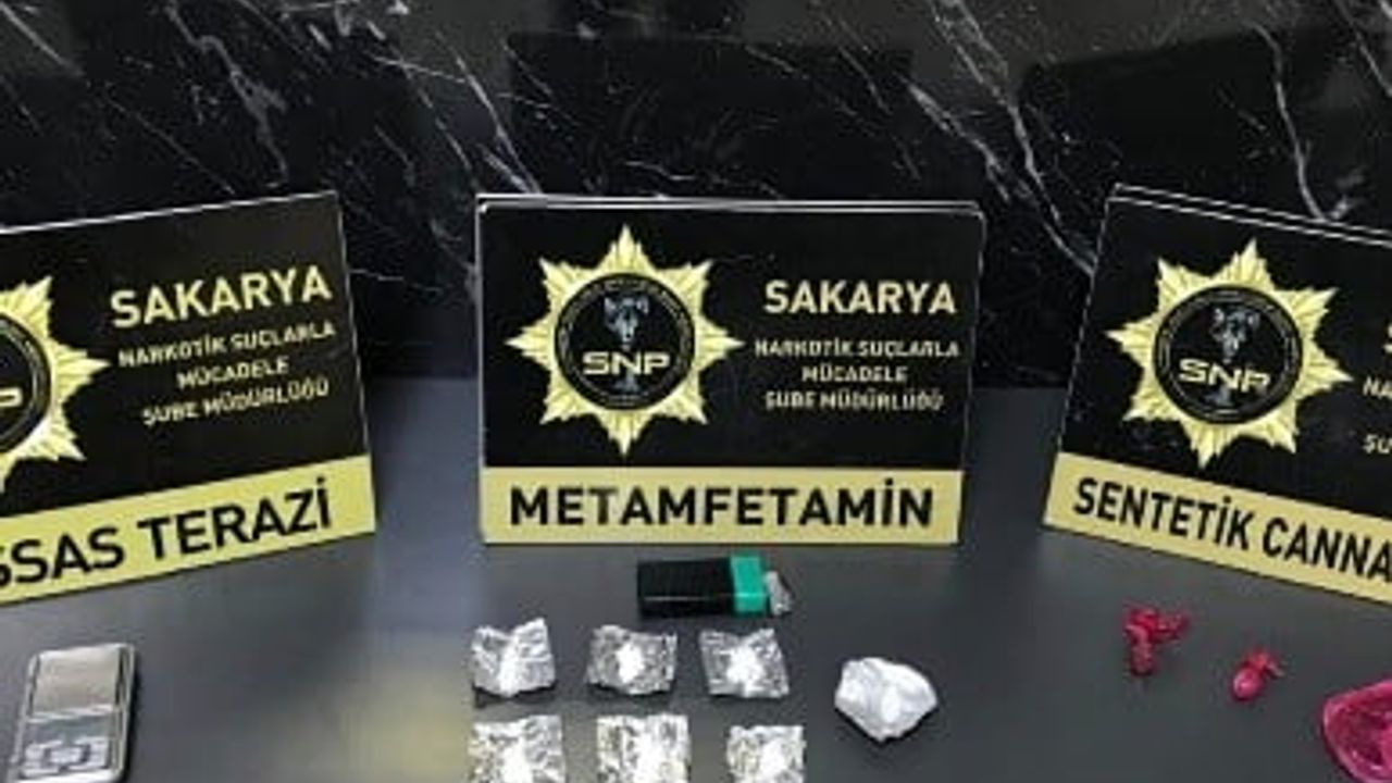 Sakarya'da Uyuşturucu Operasyonları: 12 Gözaltı
