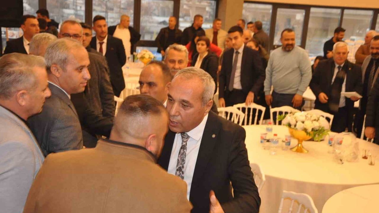 Salihli'de Marangozlar Odası Başkanlığına Alacalı 5. Kez Seçildi