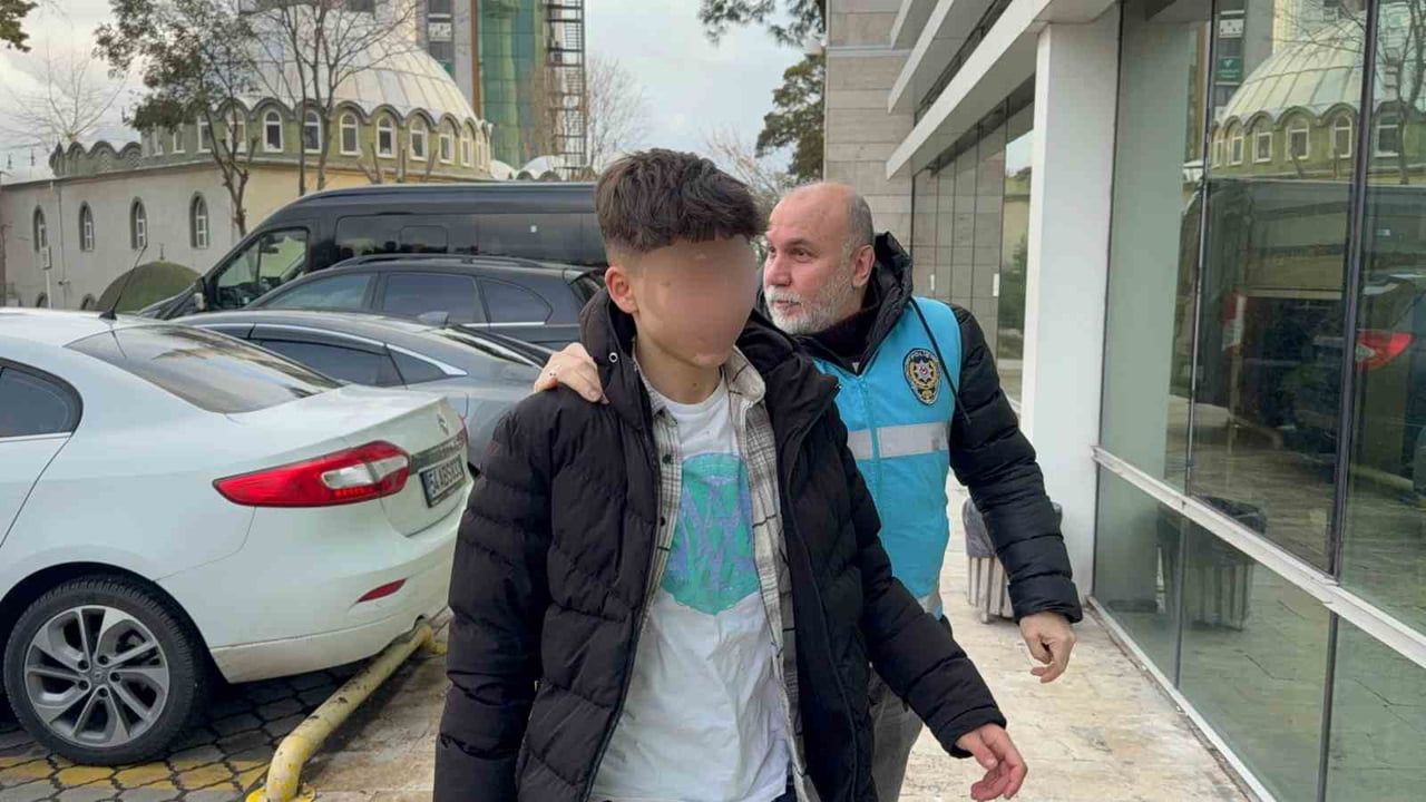 Samsun'da Bıçaklı Saldırı: 2 Yaralı, 16 Yaşındaki Şüpheli Adliyeye Sevk Edildi