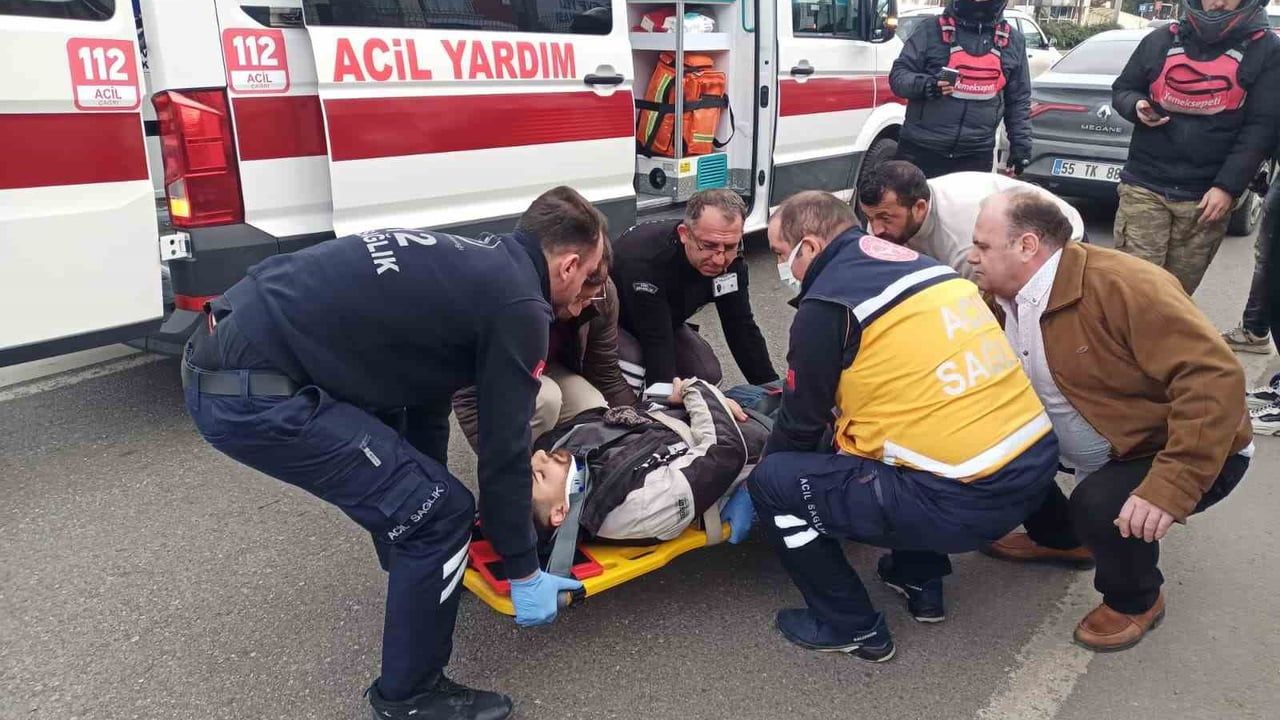 Samsun'da Motokurye Kaza Geçirdi